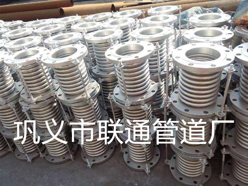 套筒波纹久久夜色撩人精品国产小说图片